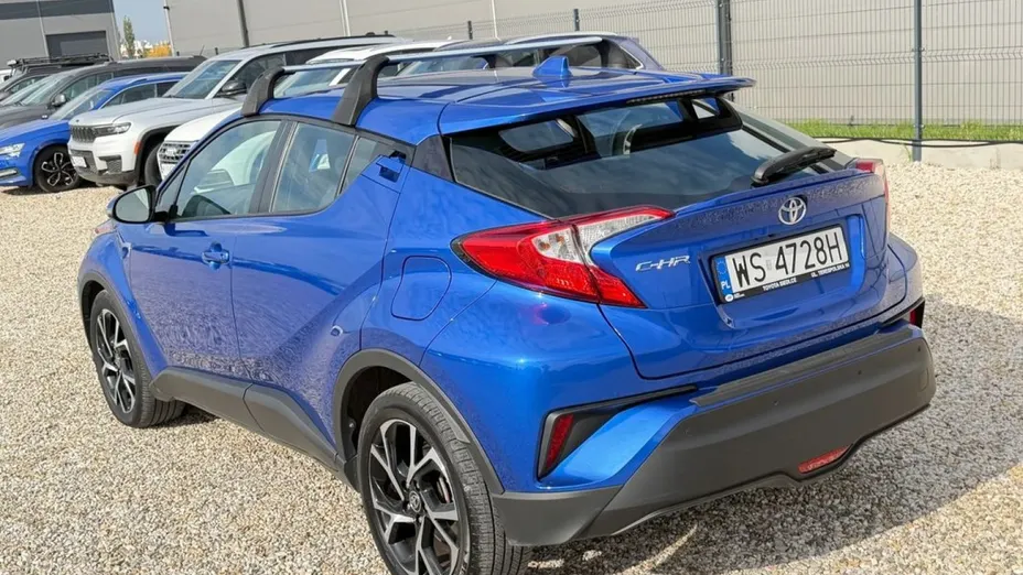 TOYOTA C-HR -