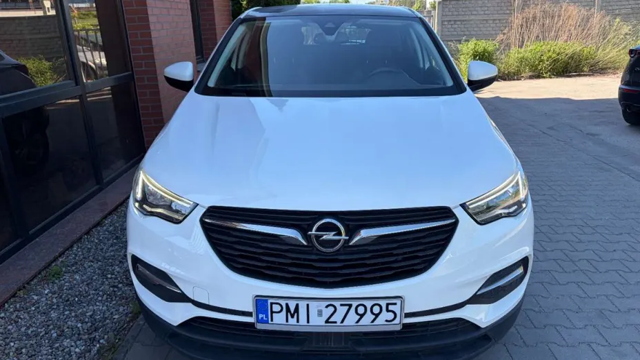 OPEL Grandland X -