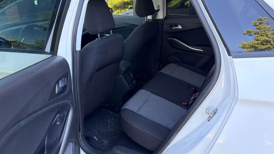 OPEL Grandland X -