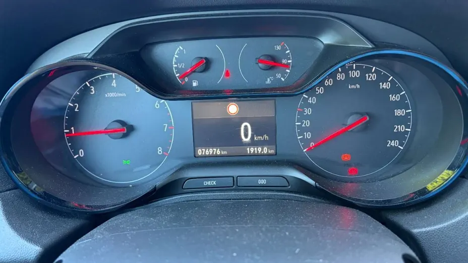 OPEL Grandland X -