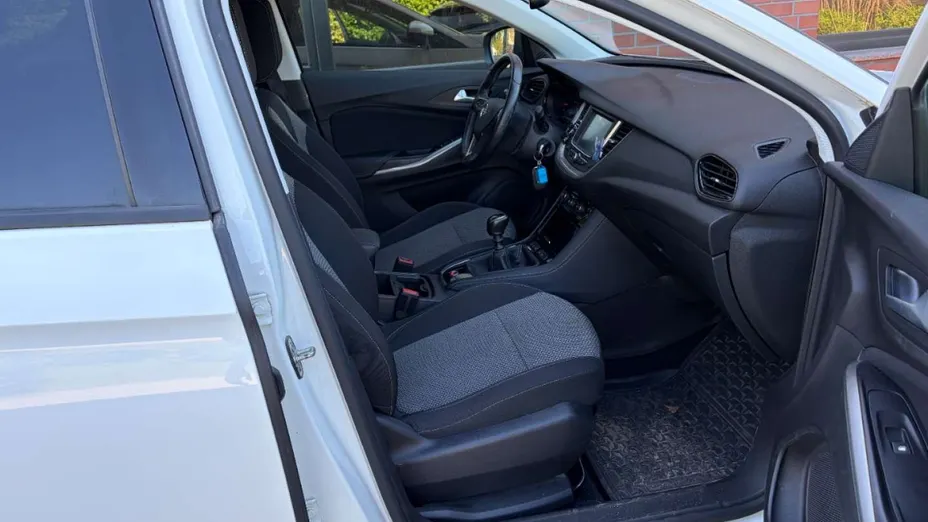 OPEL Grandland X -