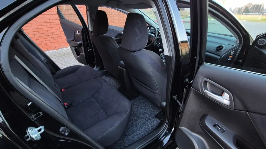 HONDA Civic -