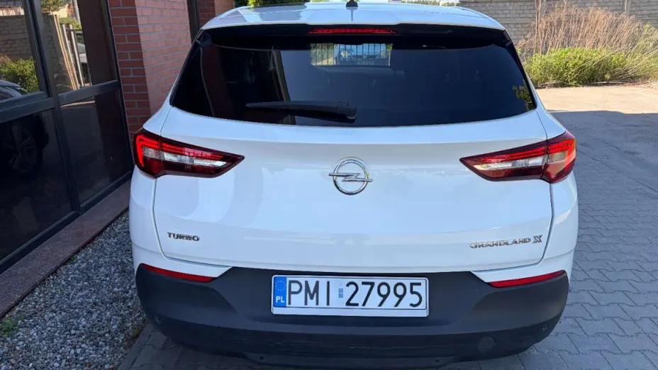 OPEL Grandland X -