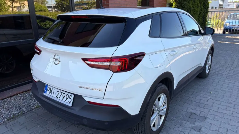 OPEL Grandland X -