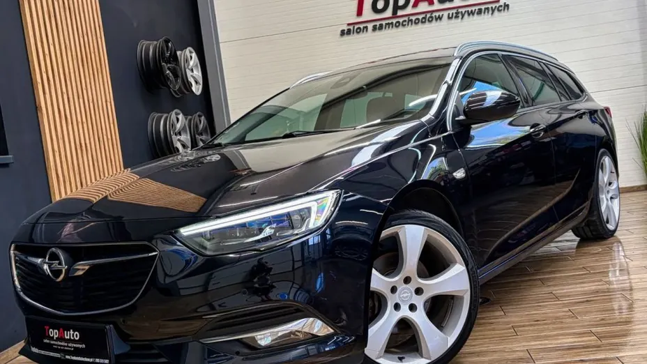 OPEL Insignia -