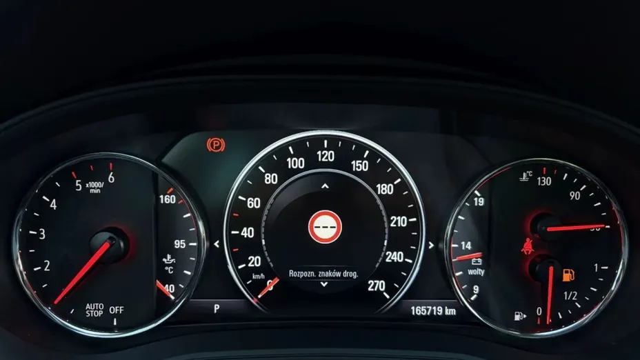 OPEL Insignia -