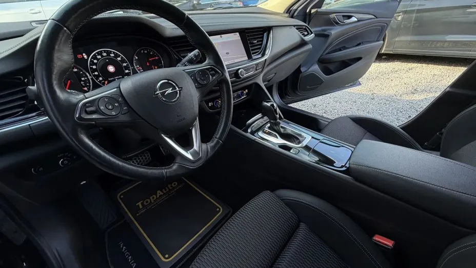 OPEL Insignia -