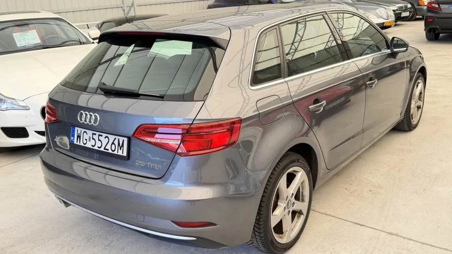 AUDI A3 Sportback -