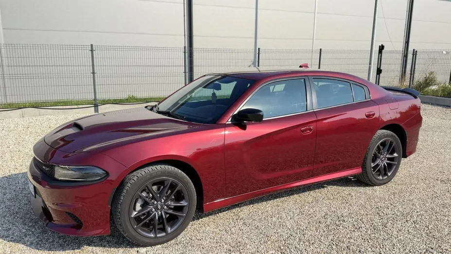 DODGE Charger -