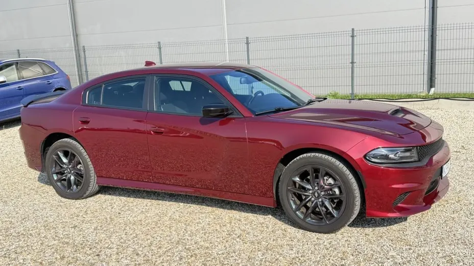 DODGE Charger -