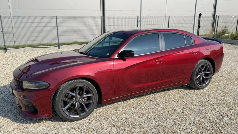 DODGE Charger -
