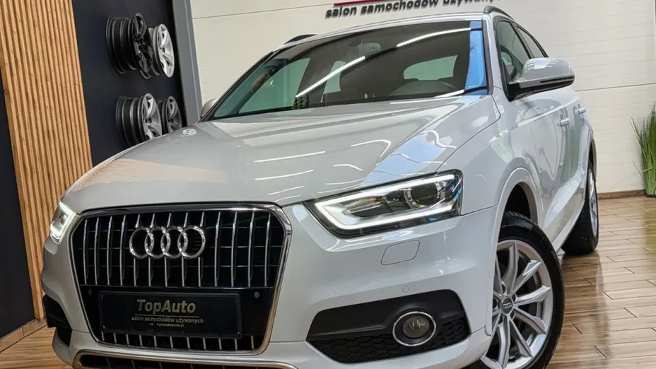AUDI Q3 -