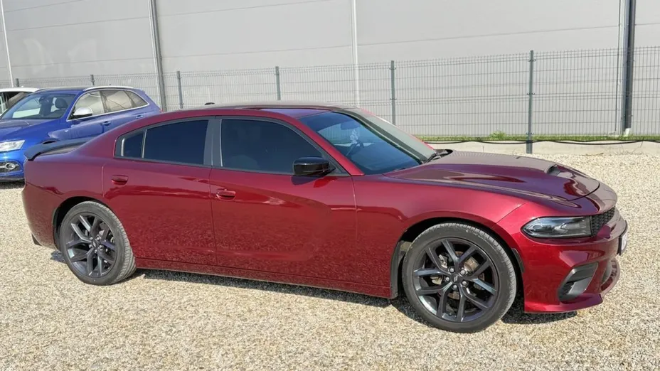 DODGE Charger -