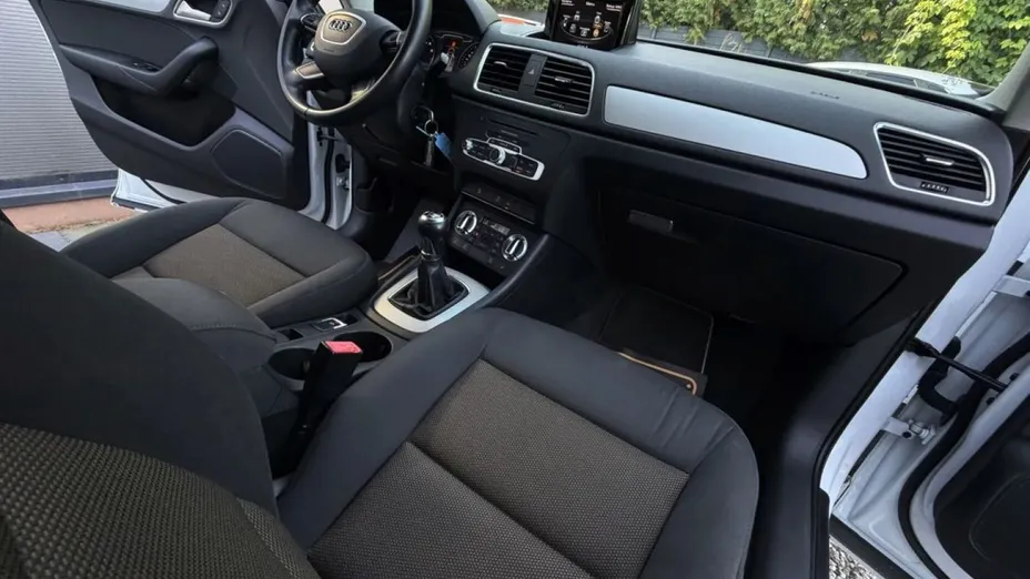 AUDI Q3 -