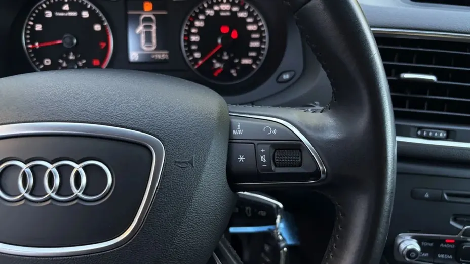 AUDI Q3 -