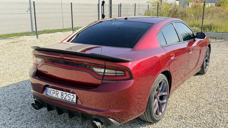 DODGE Charger -