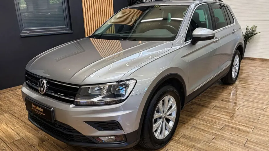 VOLKSWAGEN Tiguan -