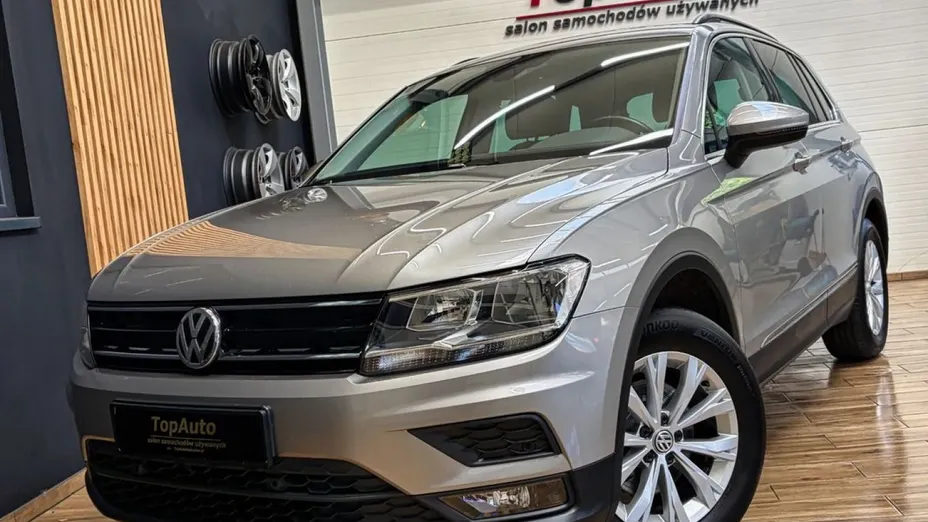 VOLKSWAGEN Tiguan -