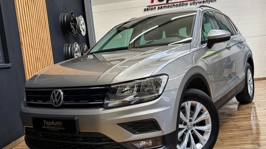 VOLKSWAGEN Tiguan -