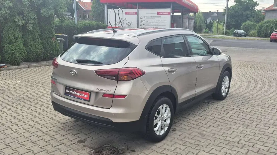 HYUNDAI Tucson -