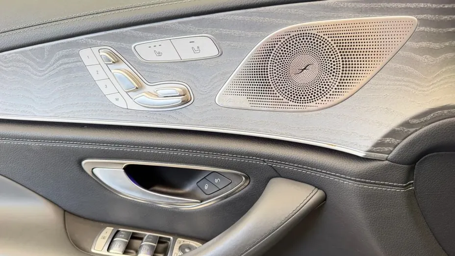 MERCEDES-BENZ AMG GT -