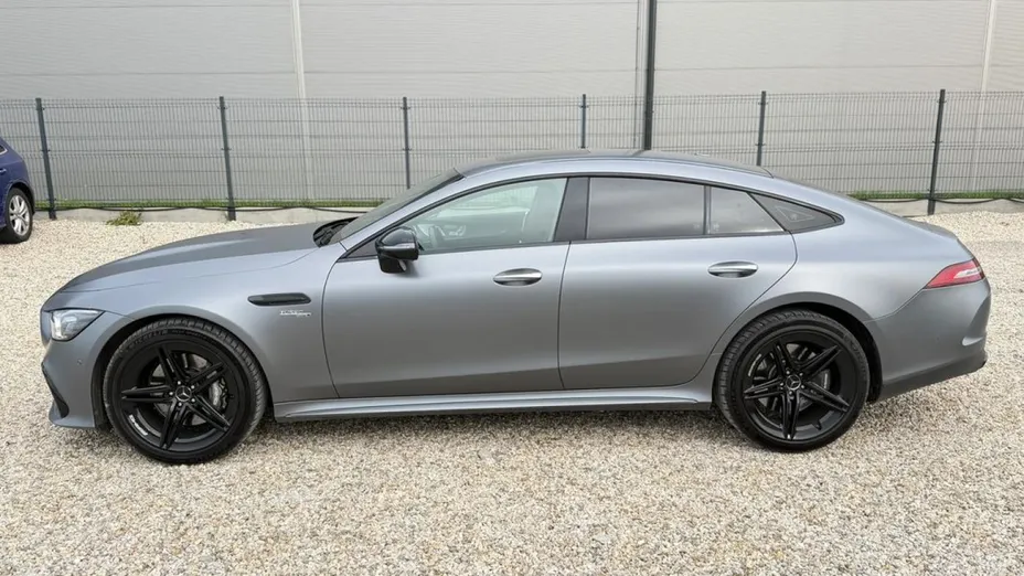 MERCEDES-BENZ AMG GT -