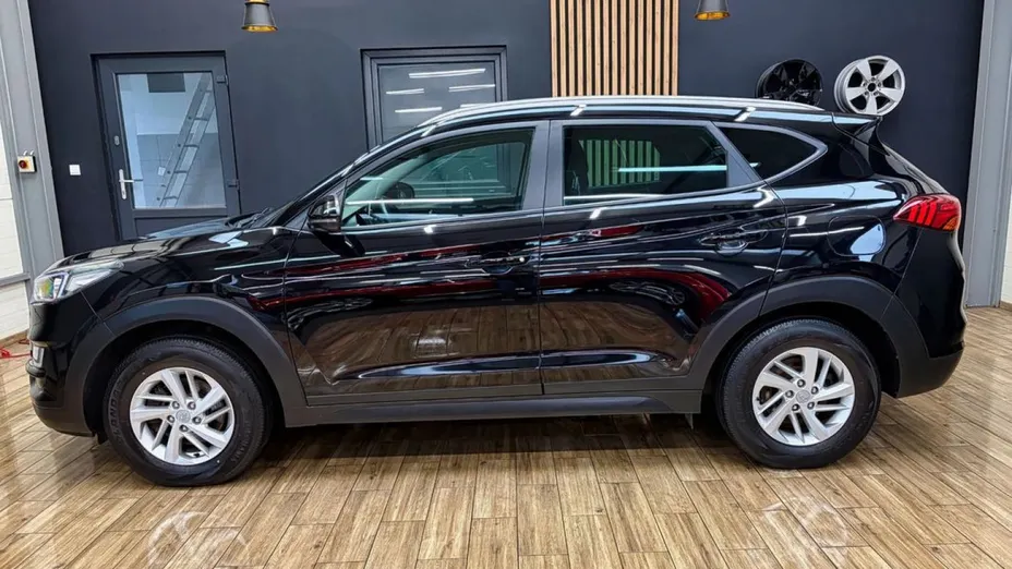 HYUNDAI Tucson -
