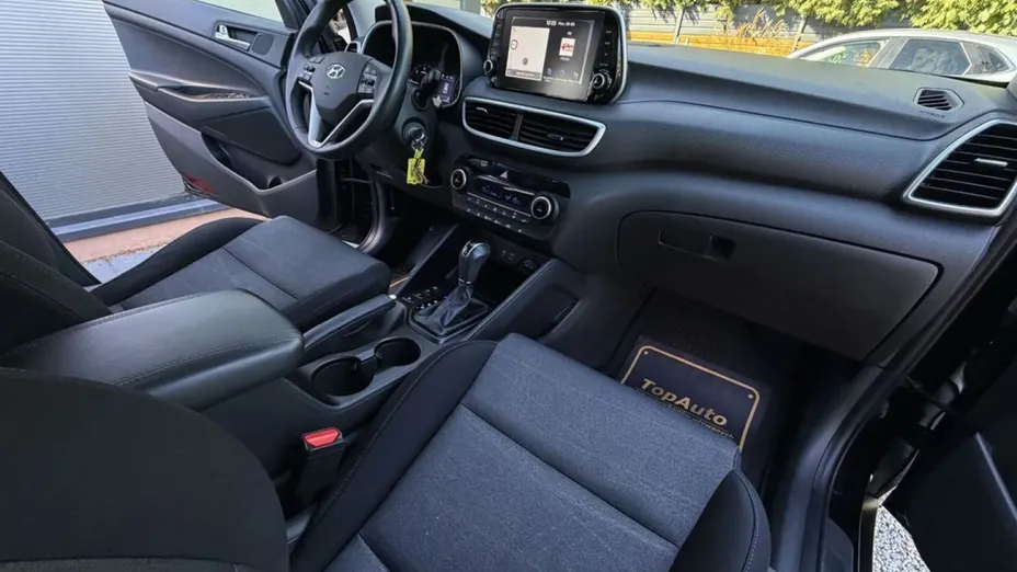 HYUNDAI Tucson -