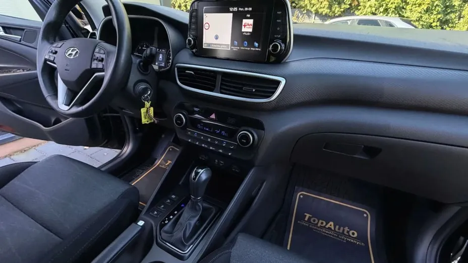 HYUNDAI Tucson -