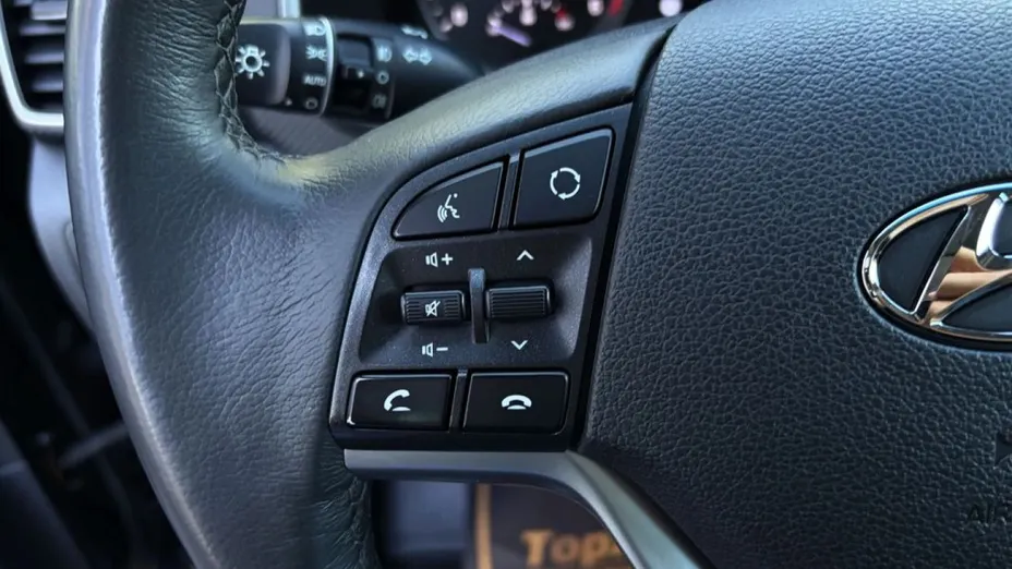 HYUNDAI Tucson -