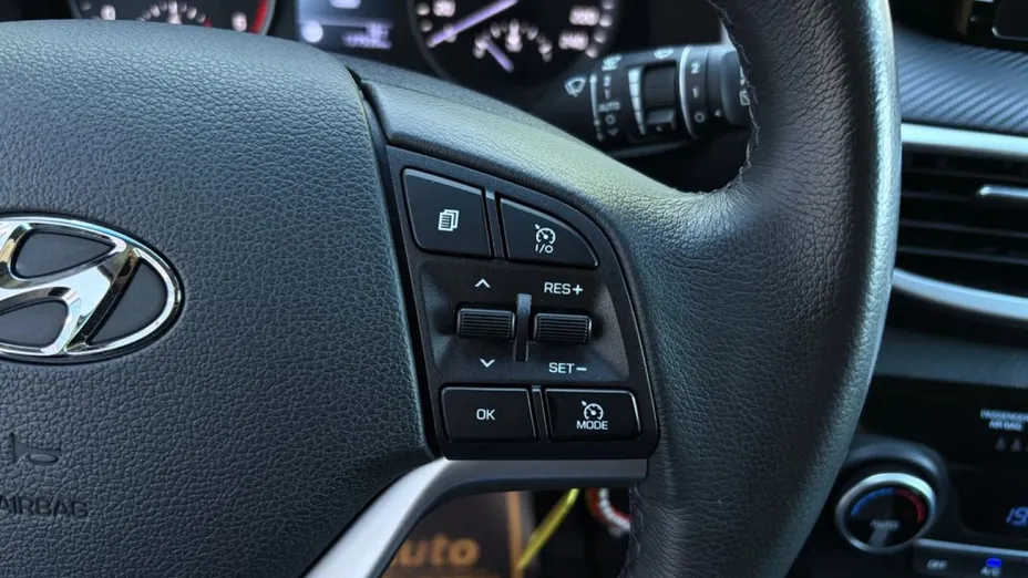 HYUNDAI Tucson -