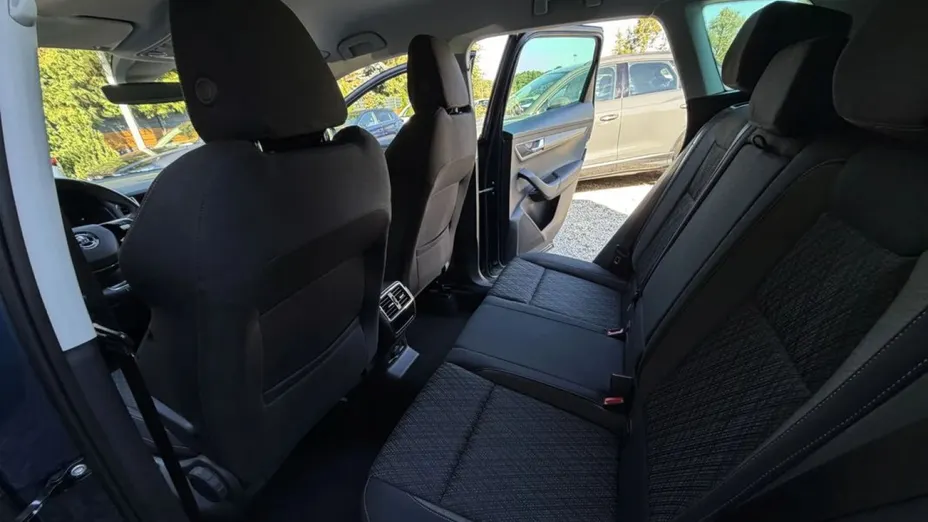 SKODA Karoq -