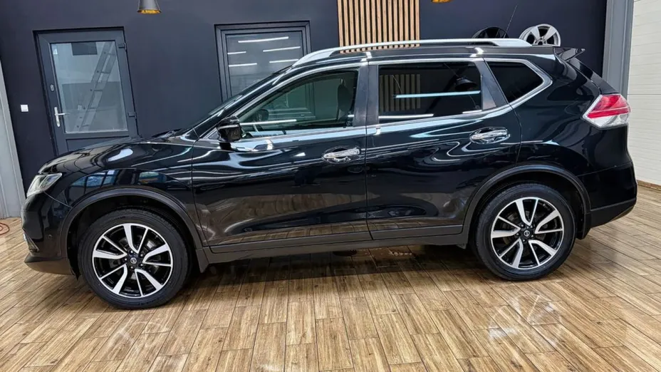 NISSAN X-Trail -