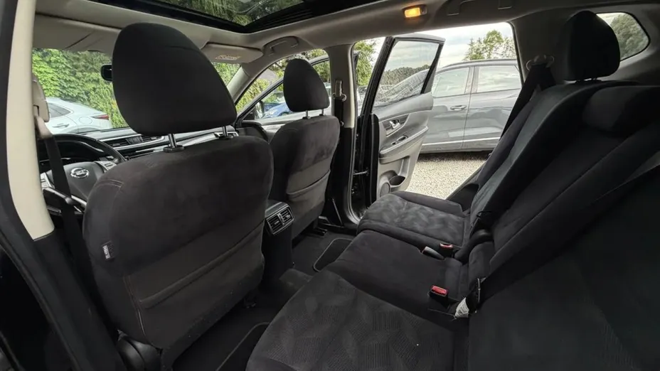 NISSAN X-Trail -