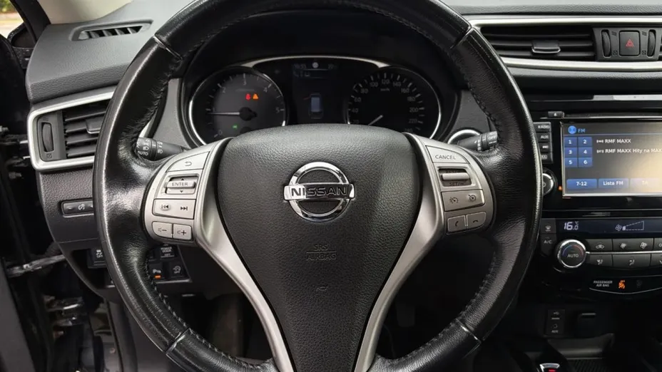 NISSAN X-Trail -