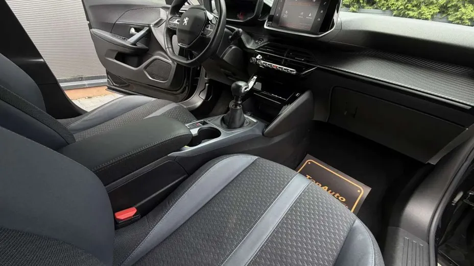 PEUGEOT 2008 -