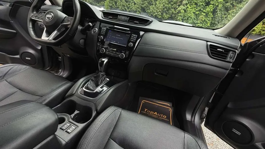 NISSAN X-Trail -