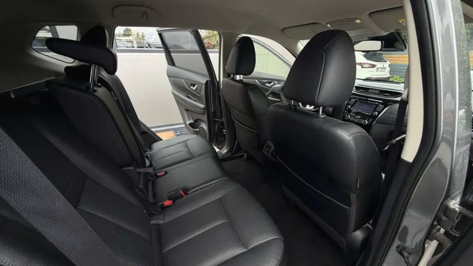 NISSAN X-Trail -
