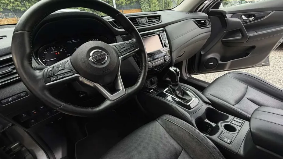 NISSAN X-Trail -