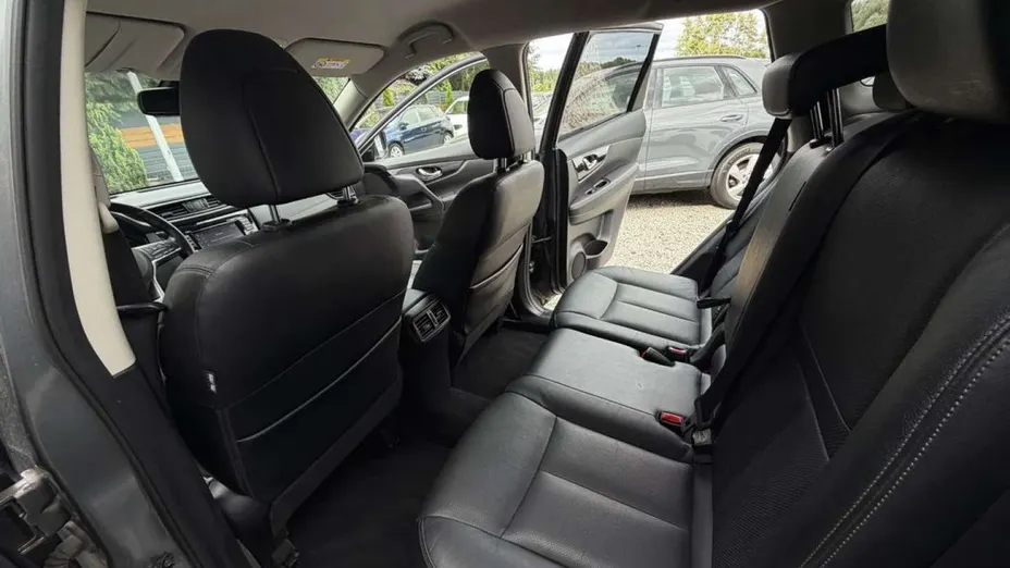 NISSAN X-Trail -