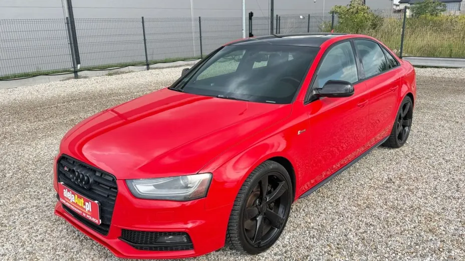 AUDI S4 -