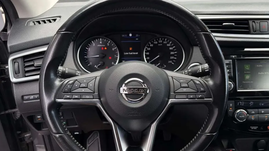 NISSAN Qashqai -