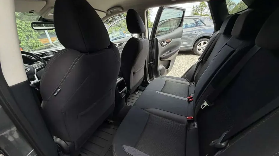 NISSAN Qashqai -