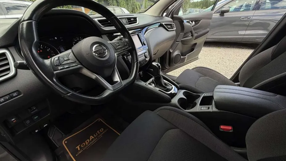NISSAN Qashqai -
