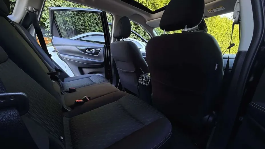 NISSAN X-Trail -