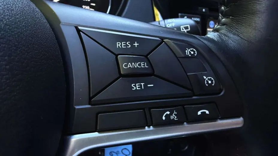 NISSAN X-Trail -