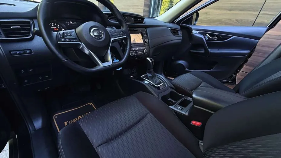 NISSAN X-Trail -