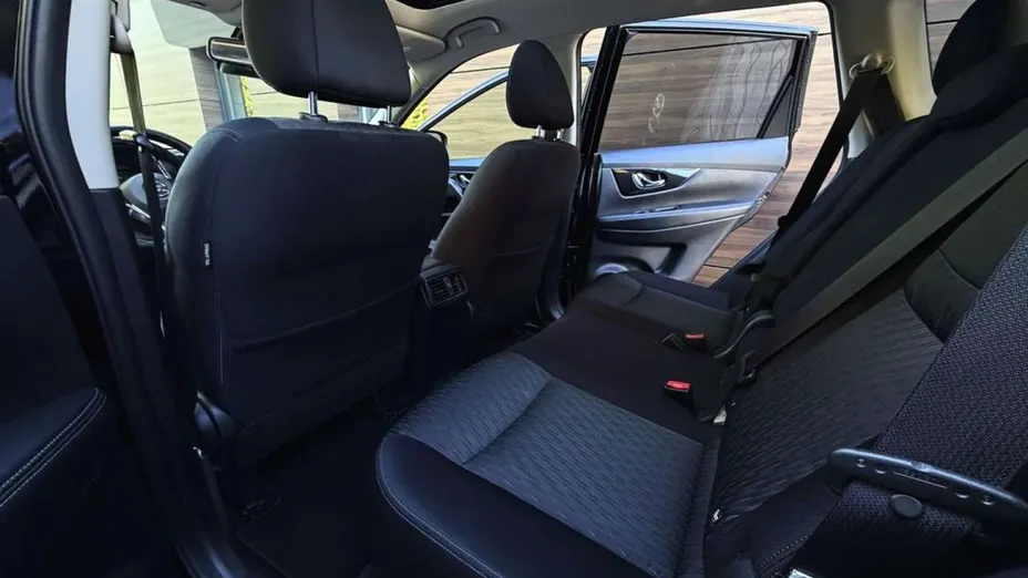 NISSAN X-Trail -