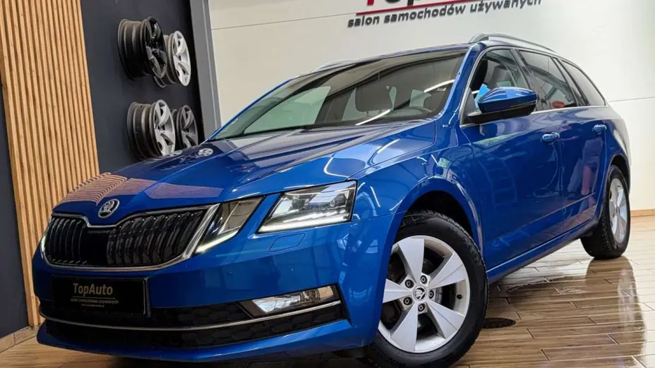 SKODA Octavia -