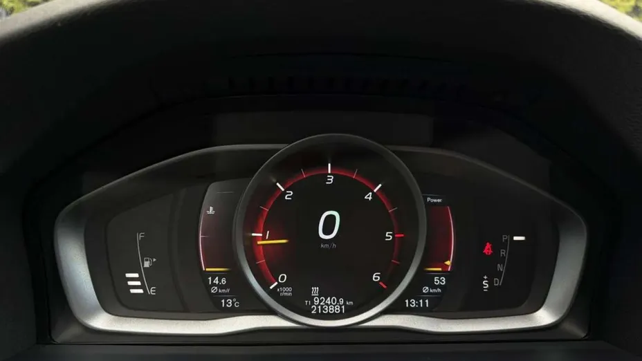 VOLVO V60 -